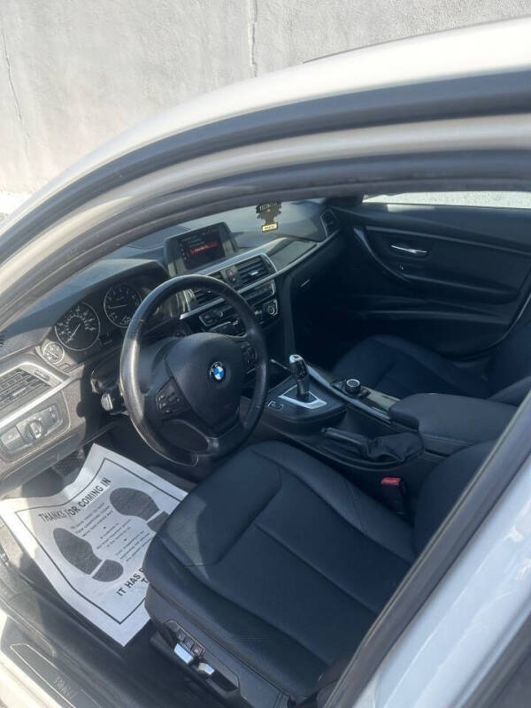 2018 BMW 3 Series 320i