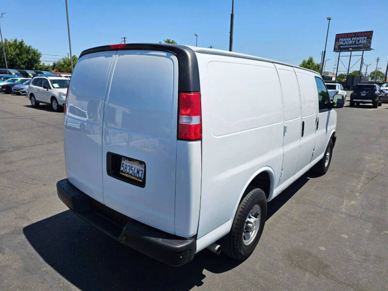 2022 Chevrolet Express 3500