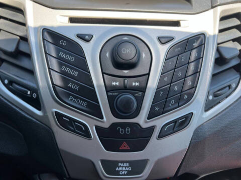 2011 Ford Fiesta SES