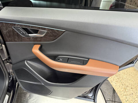 2019 Audi Q8 quattro Premium Plus 55 TFSI