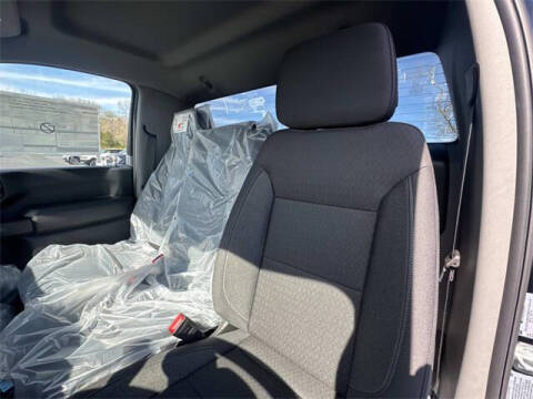 2025 GMC Sierra 2500HD Pro