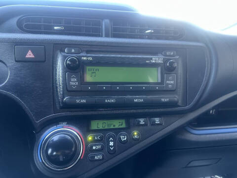 2013 Toyota Prius c Two