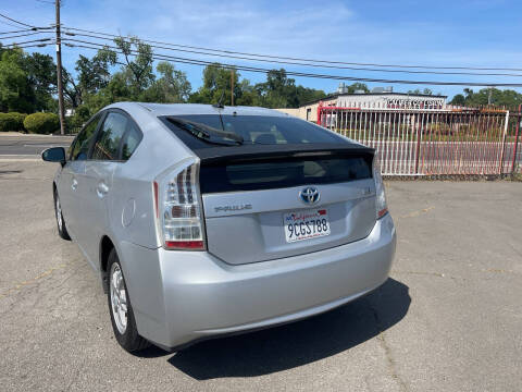 2011 Toyota Prius Two