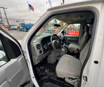 2010 Ford E-Series E-250