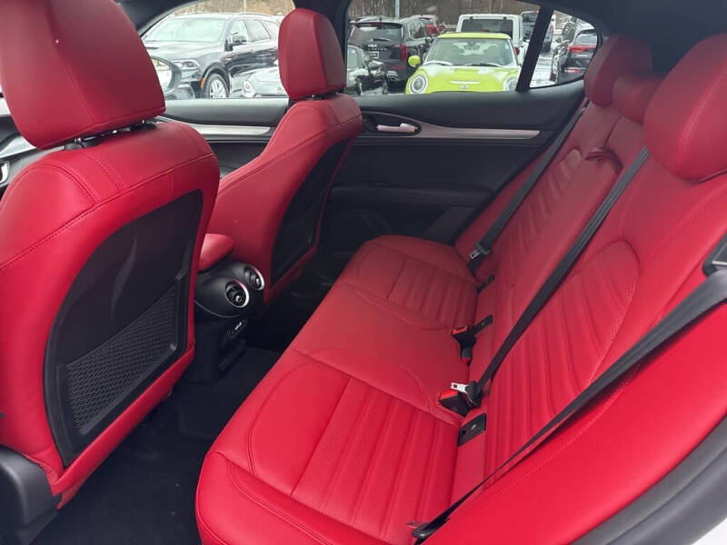 2025 Alfa Romeo Stelvio