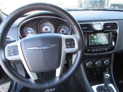 2014 Chrysler 200 Limited