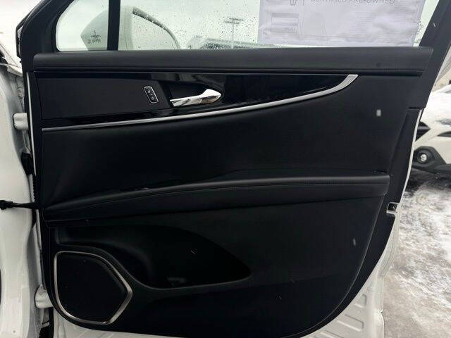 2022 Lincoln Nautilus Standard