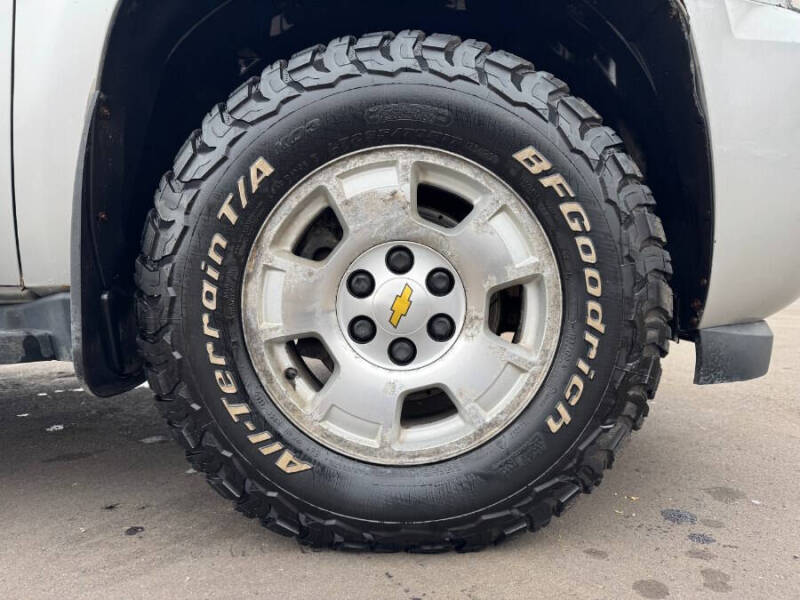 2011 Chevrolet Suburban LT