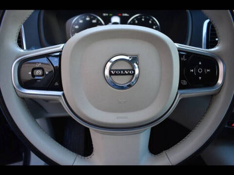 2018 Volvo XC90 T6 Momentum