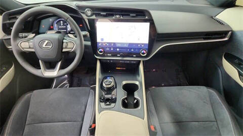 2023 Lexus RZ 450e Luxury