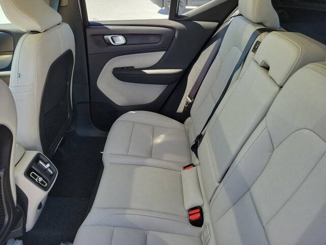 2026 Volvo XC40 B5 Plus
