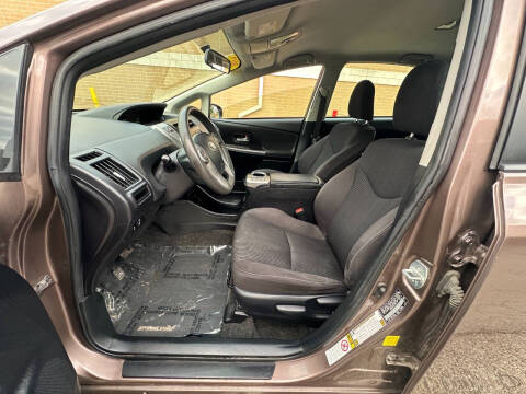 2015 Toyota Prius v Three