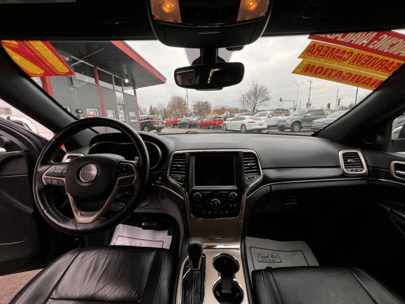 2017 Jeep Grand Cherokee Limited photo 24