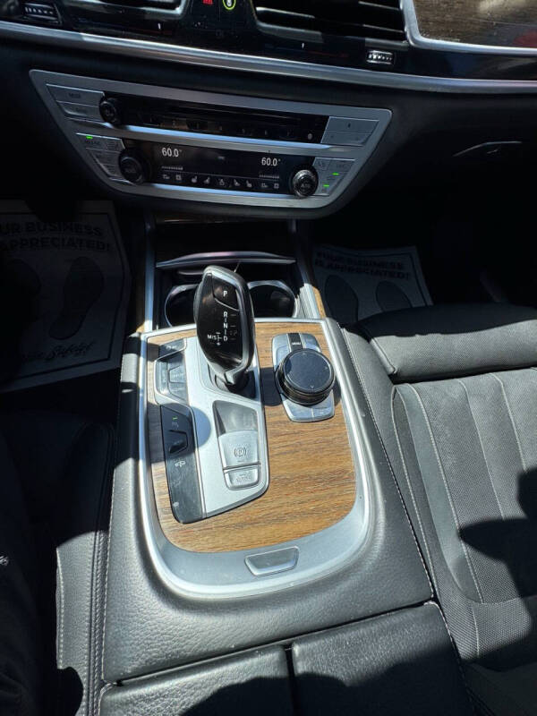 2017 BMW 7 Series 740i