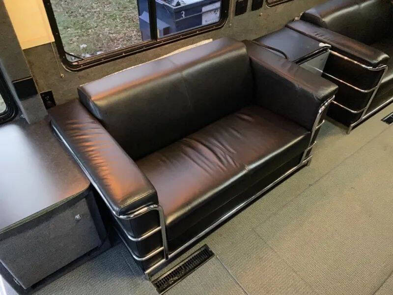 2000 Freightliner XC Chassis