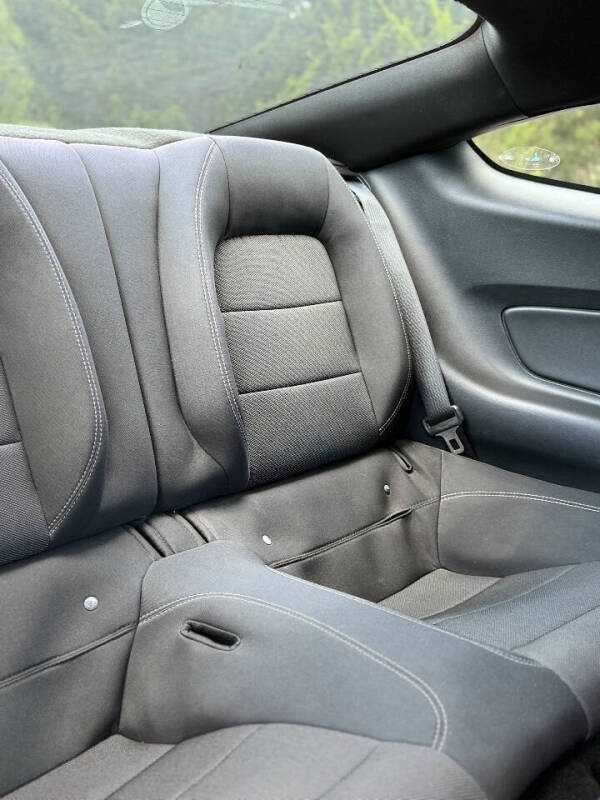 2016 Ford Mustang V6