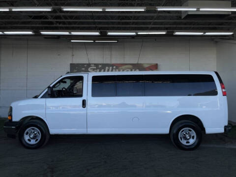 2017 Chevrolet Express LT 3500