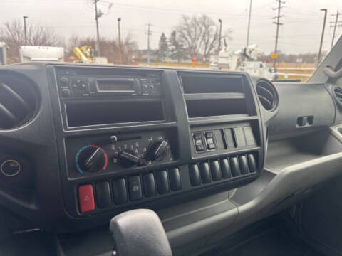 2017 Hino Landscape Truck