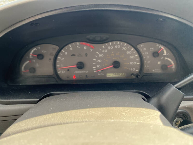 2003 Toyota Sequoia SR5