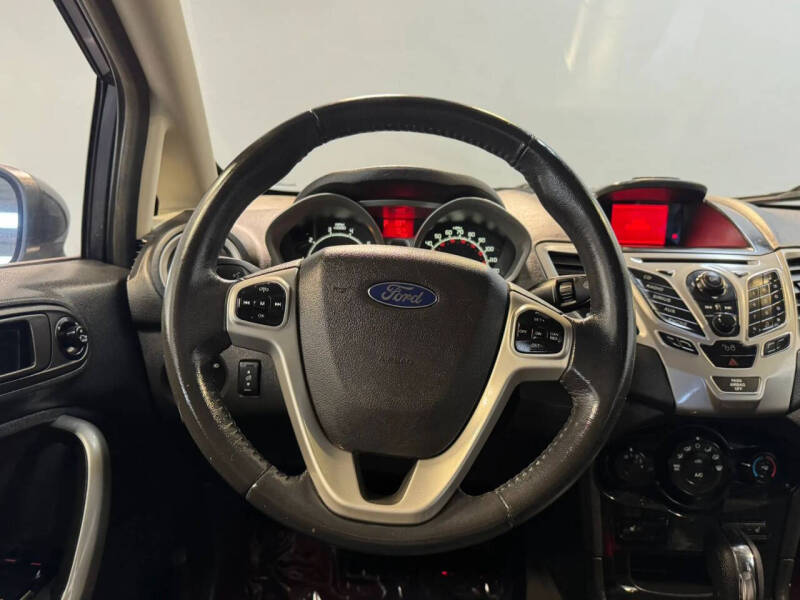 2012 Ford Fiesta SES