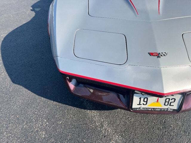 1982 Chevrolet Corvette 14