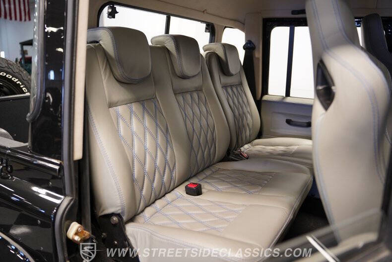 1984 Land Rover Defender