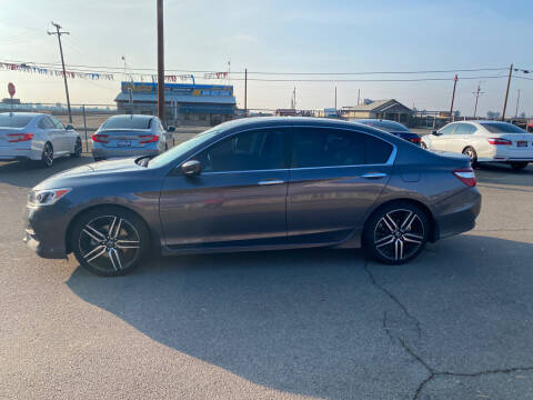 2017 Honda Accord for sale at First Choice Auto Sales in Bakersfield CA