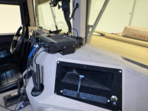 2005 AM General Hummer