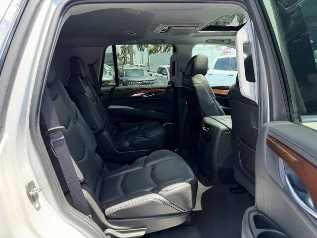 2019 Cadillac Escalade Luxury