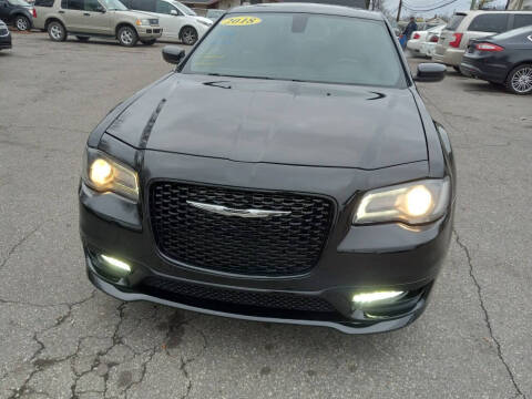 2018 Chrysler 300 for sale at A&Q Auto Sales & Repair in Westland MI