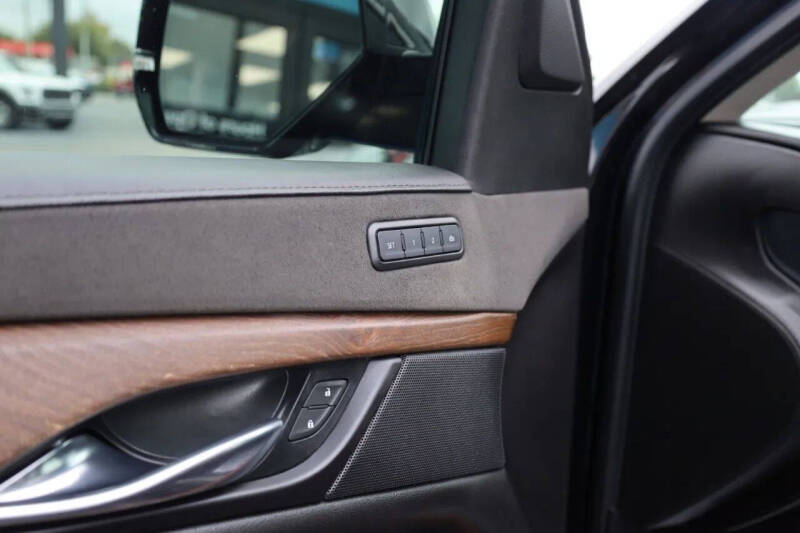 2019 Cadillac Escalade Luxury