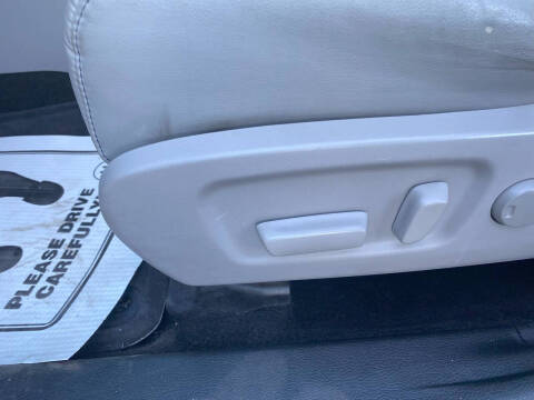 2016 Toyota Highlander LE