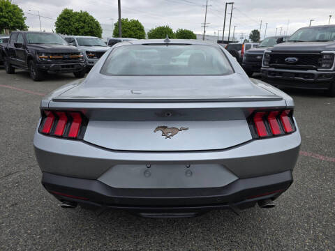 2025 Ford Mustang EcoBoost Premium