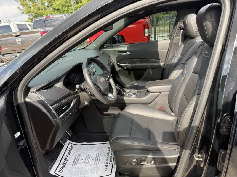 2022 Cadillac XT4 Sport