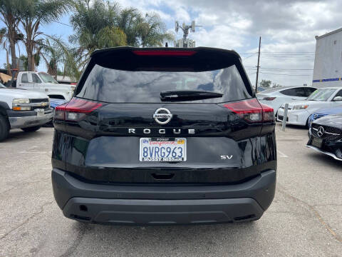 2021 Nissan Rogue SV