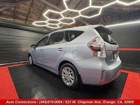 2013 Toyota Prius v Three