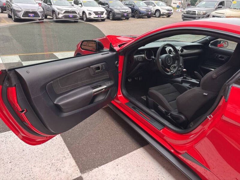 2017 Ford Mustang
