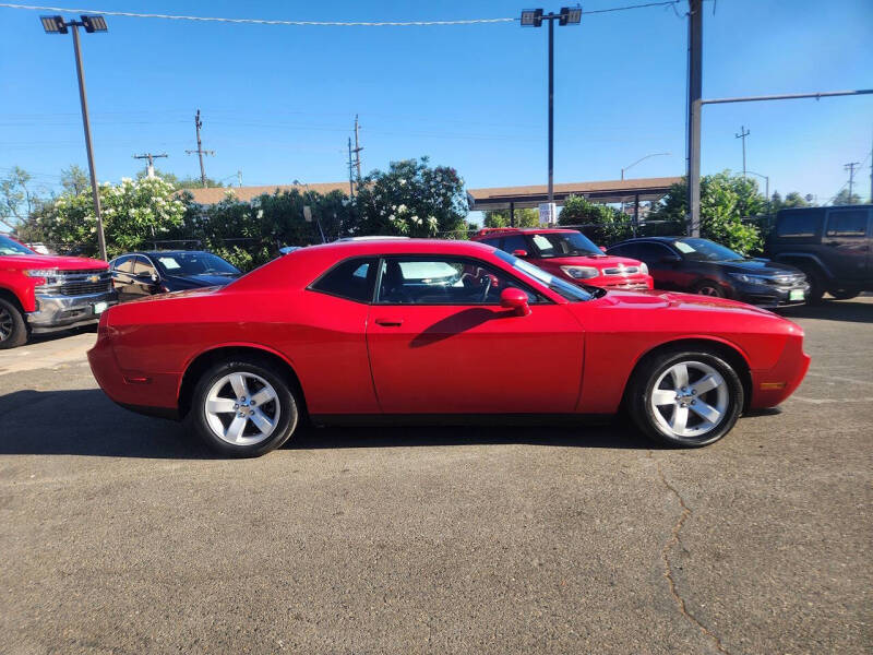 2012 Dodge Challenger SXT