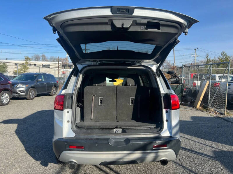 2018 GMC Acadia SLE-2