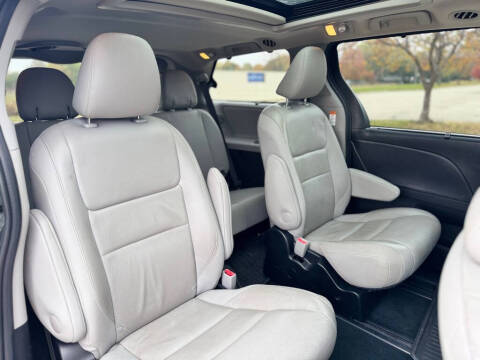 2017 Toyota Sienna XLE 7-Passenger