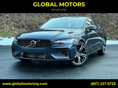 2022 Volvo S60 Recharge T8 R-Design Expression