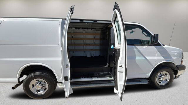 2024 Chevrolet Express 2500