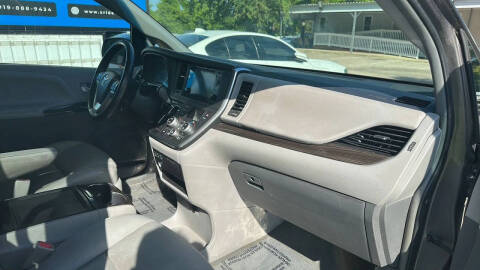2015 Toyota Sienna