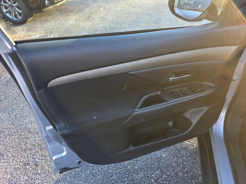 2016 Mitsubishi Outlander SE