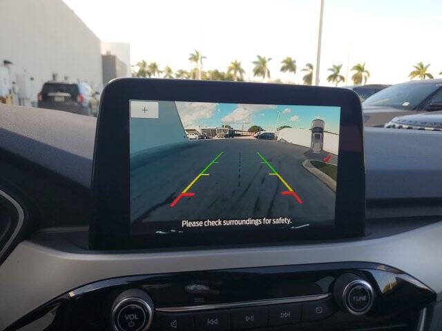 2022 Ford Escape SEL