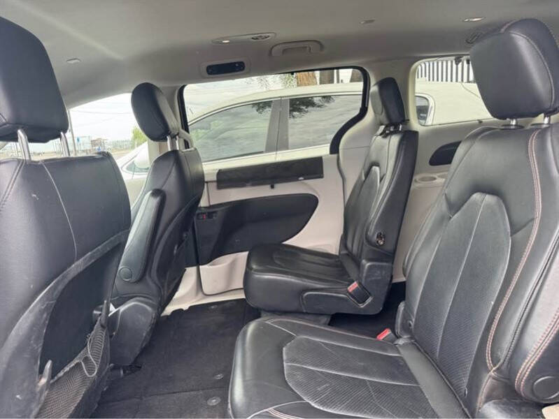 2020 Chrysler Pacifica Touring L