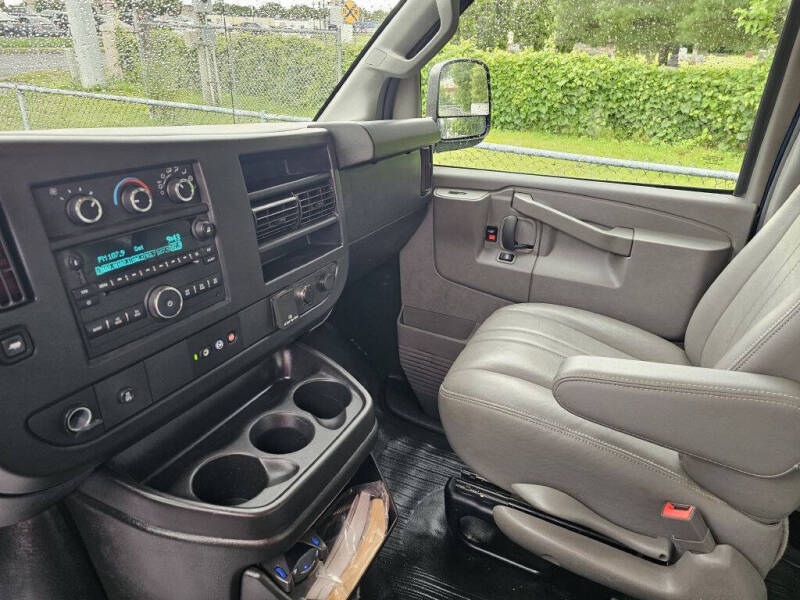 2019 Chevrolet Express 2500