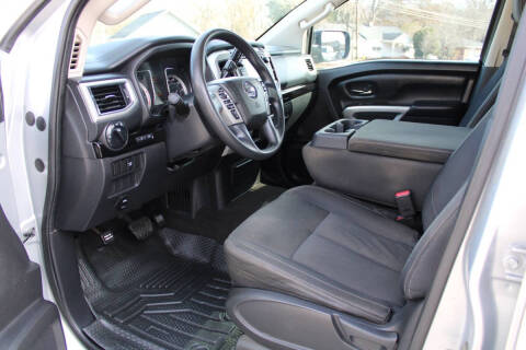 2019 Nissan Titan SV