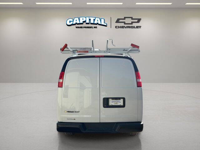 2025 Chevrolet Express 2500
