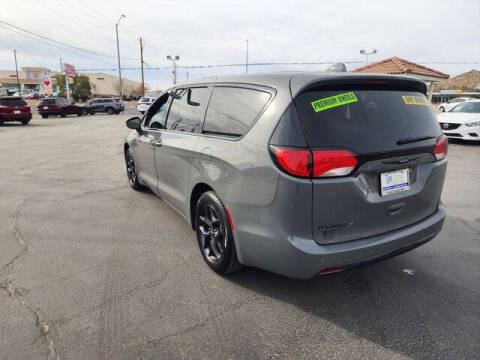 2020 Chrysler Pacifica Touring